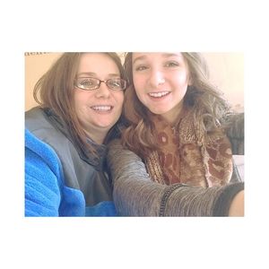 Meet your Posher, Crystal