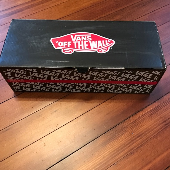 Mens white Vans sneakers