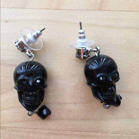 Tarina Tarantino Iconic Skull Drop Earrings