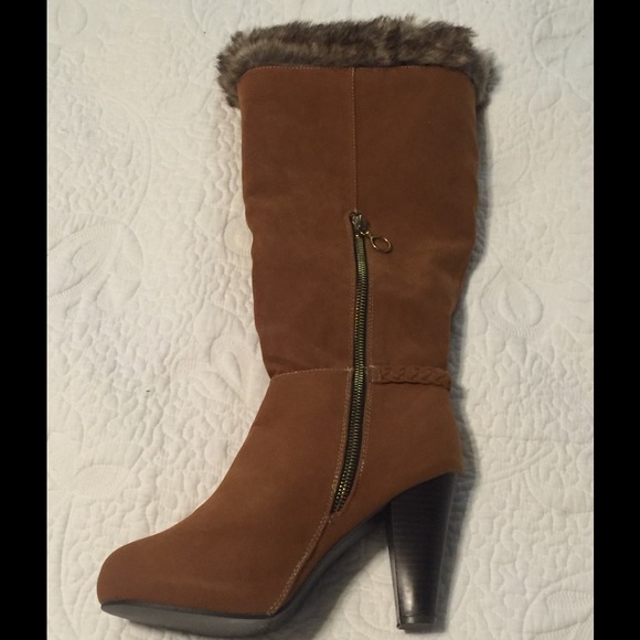 Boot - Picture 2 of 3