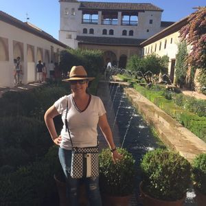 Meet your Posher, Olivia