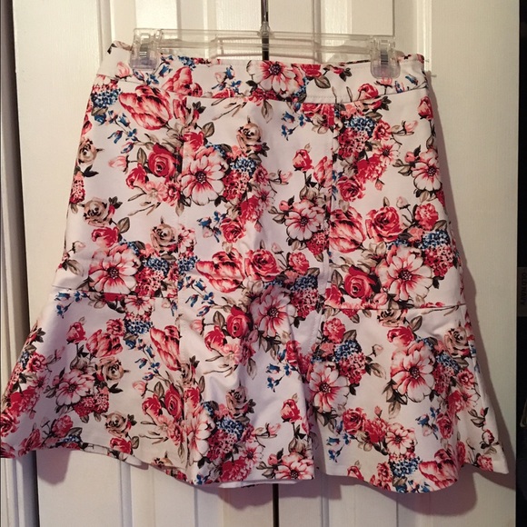 White House Black Market floral skirt