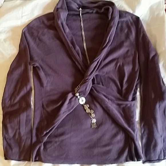 Eggplant V-neck cotton blend top by Nic & Zoe