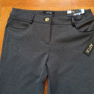 NWT Apt. 9 Gray Modern Fit Skinny Leg Trousers
