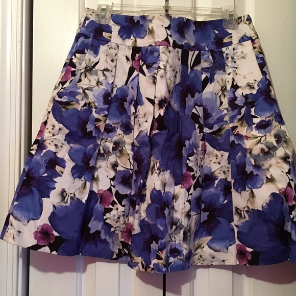 White House Black Market floral skirt