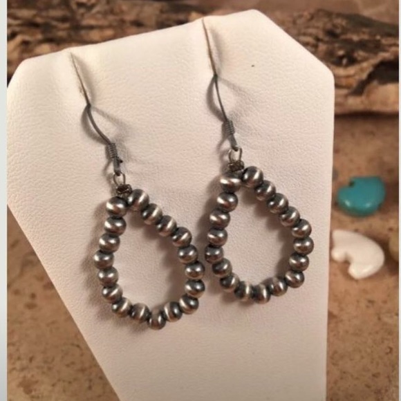 Navajo pearl earrings