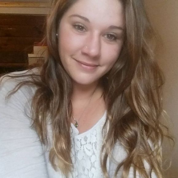 Meet your Posher, Kristen - Picture 1 of 1