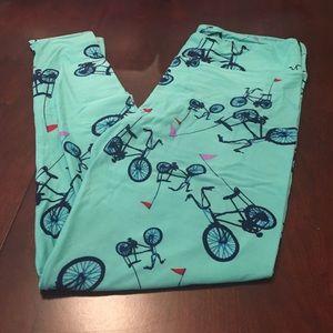 BNWT LuLaRoe TC leggings - green w/blue bicycles!