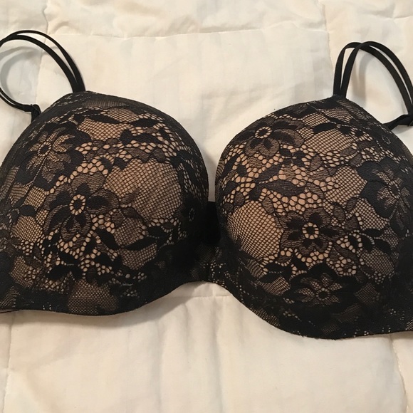 Victoria's Secret Secret Embrace 34DD Bra