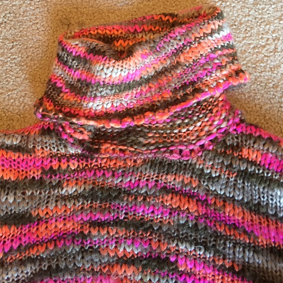 Multi-colored sweater - Picture 2 of 2