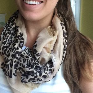 Stella&Dot Park Slope Scarf in Exotic Leopard