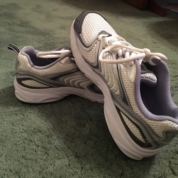 Shoes - Picture 1 of 4