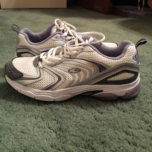 Shoes - Picture 4 of 4