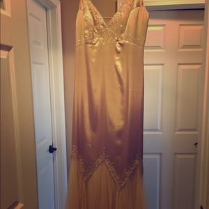 Dave & Johnny Beautiful Gold Dress