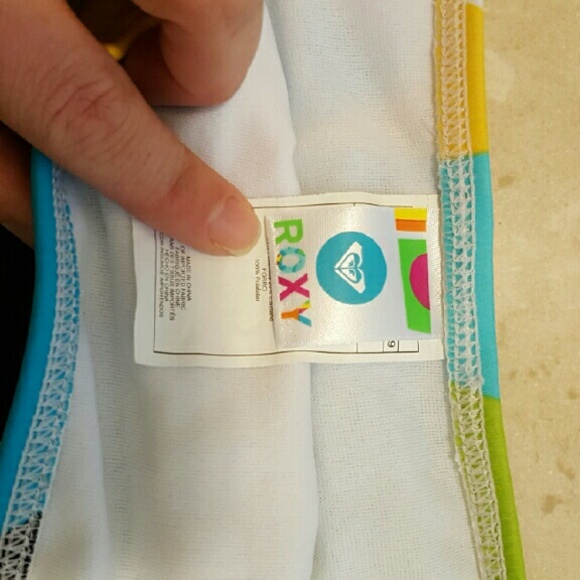 Nwot Roxy Bikini - image 2