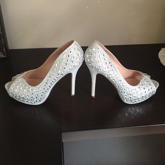 Ultimate Bling Party Heels - Picture 2 of 4