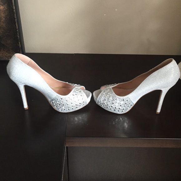 Ultimate Bling Party Heels - Picture 3 of 4