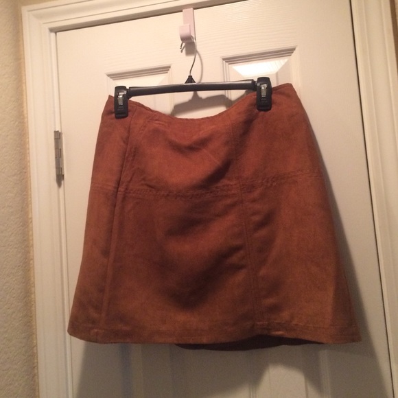 Brown faux suede short skirt