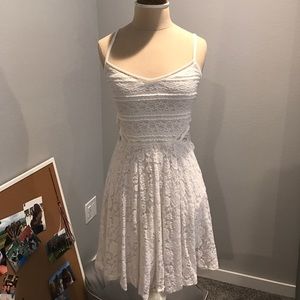 WHITE LACE ABERCROMBIE DRESS