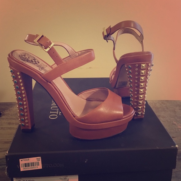 *Brand New* Vince Camuto sandals