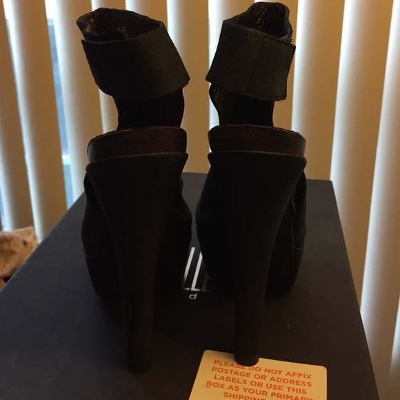 Pelle Moda leather heels - Picture 2 of 2