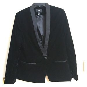 Velvet black tuxedo blazer