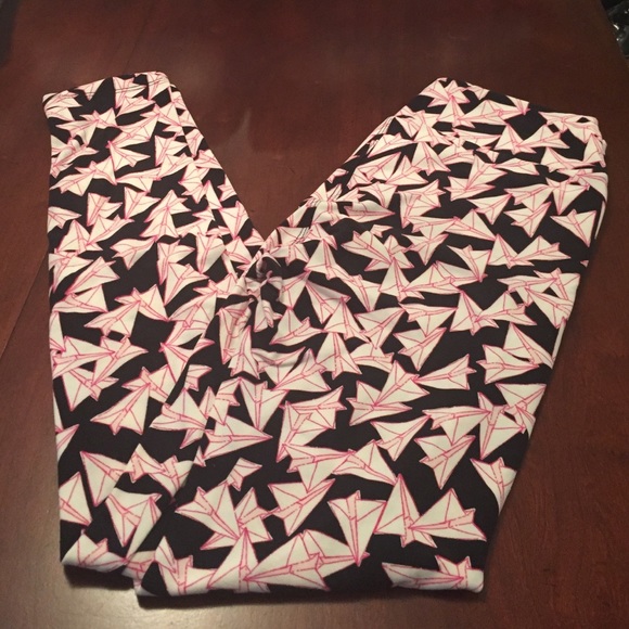 NWOT LuLaRoe OS leggings - pink paper airplanes!