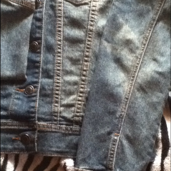 Relativity jean jacket with studs - Picture 4 of 4