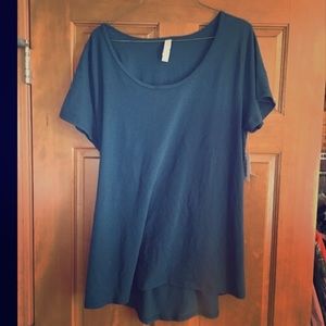LuLaRoe Classic Tee XL