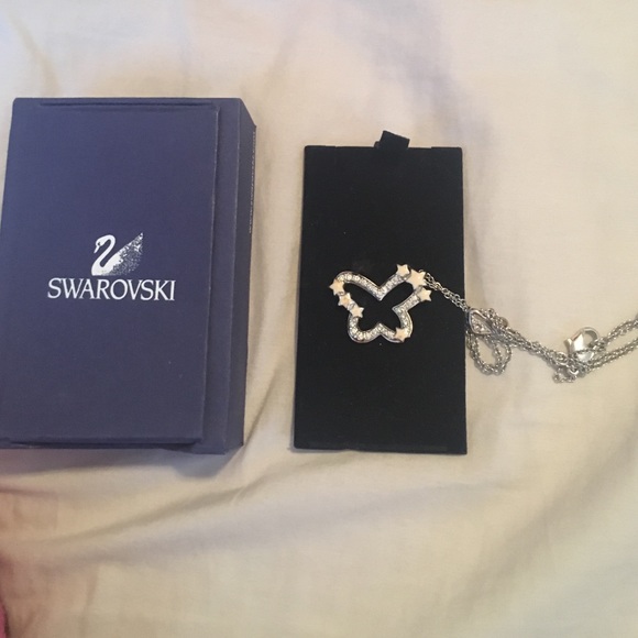 Swarovski butterfly necklace - Picture 1 of 4