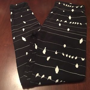 BNWT LuLaRoe OS leggings - black & white birds!