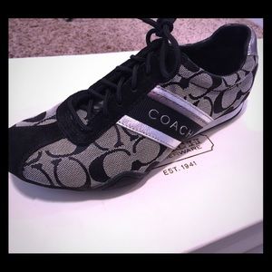 Coach tennis shoes size 5.5