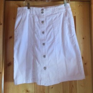 Ladies Izod white denim short skirt sz 10.