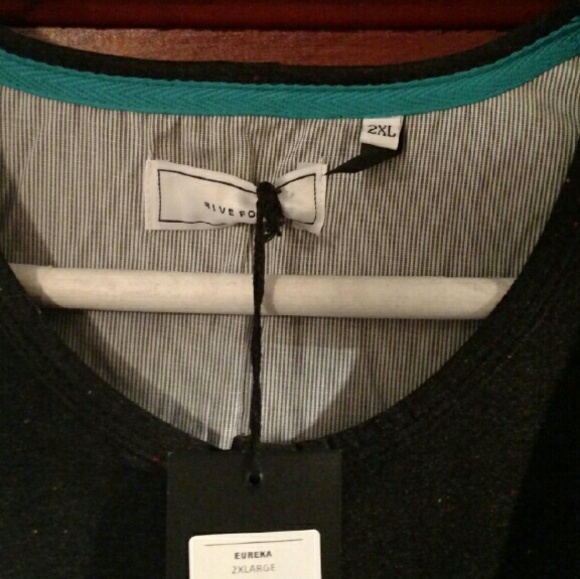 Designer T-shirt - Picture 2 of 2