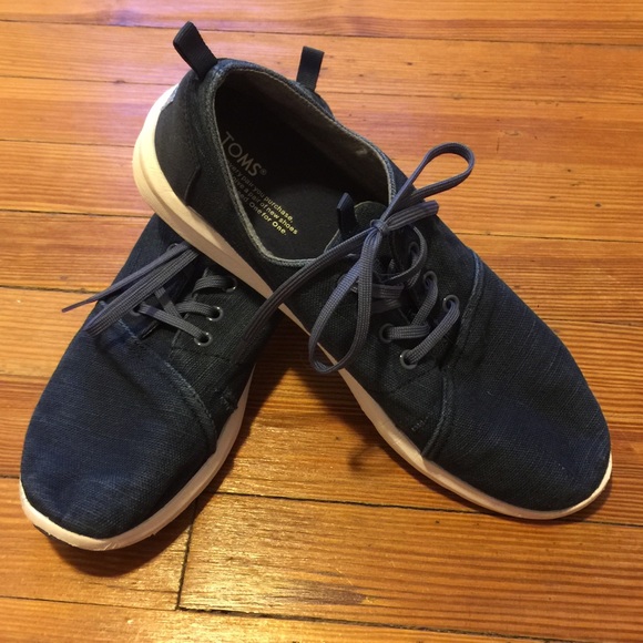 EUC Tom's Men's Navy Del Ray Sneakers Size 10.5