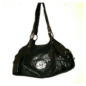 Medium size black purse