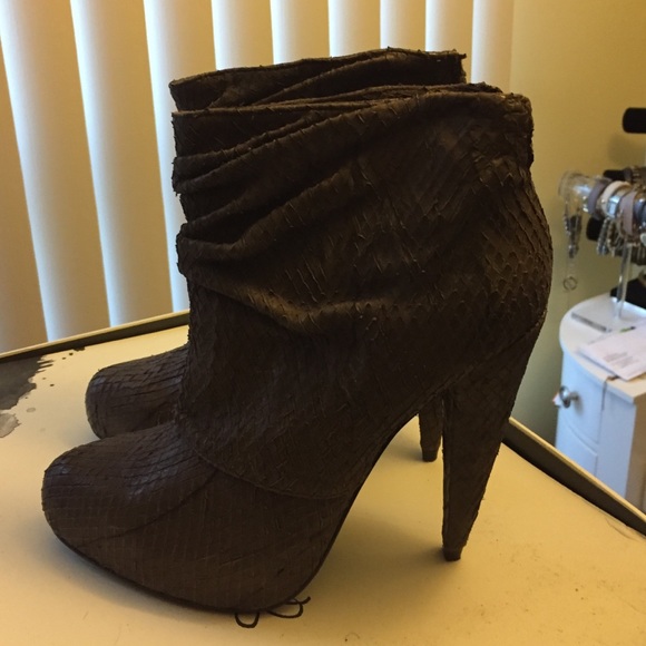 Elizabeth and James snake skin boot - Picture 3 of 4