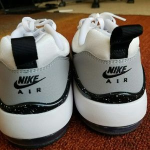 Nike Air Max- Worn only once