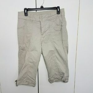 2 for 1 Capri pants!