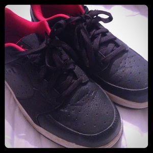 ANDI Men's size 7 black and red sneakers