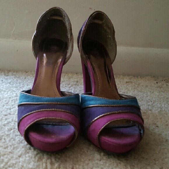 Multi color heel - Picture 3 of 3