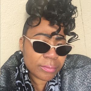 Meet your Posher, Gwendolyn