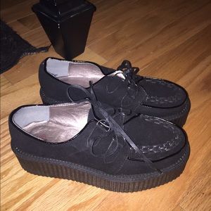 Black Creepers