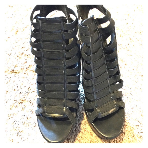 Steve Madden wedges size 6