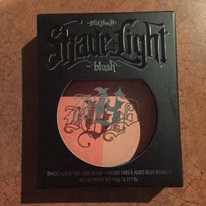 Kat Von D Blush (Samson&Delilah shades)
