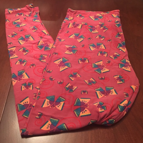FLASH SALE LuLaRoe TC leggings - pink butterflies!