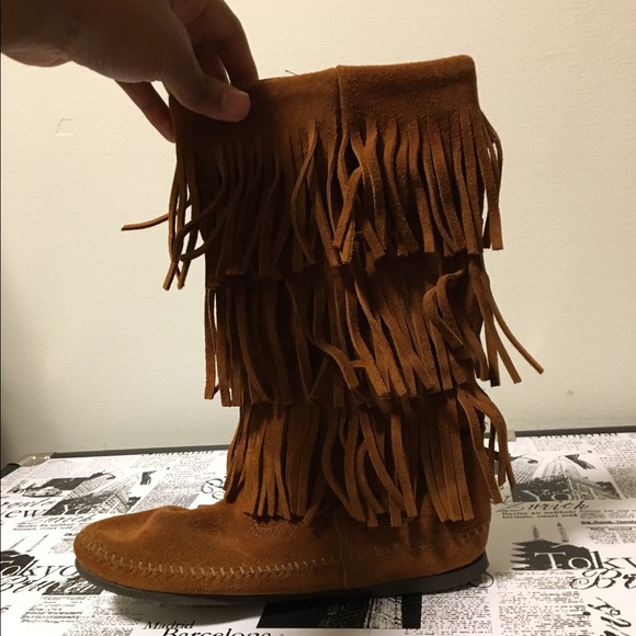 Fringe boots