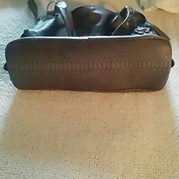 Relic Hobo Bag - Picture 4 of 4