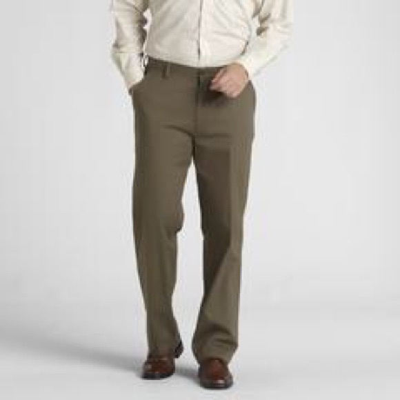 Dockers Easy Khaki Classic Fit Flat Front 33 x 32