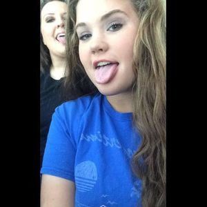 Meet your Posher, Katelyn